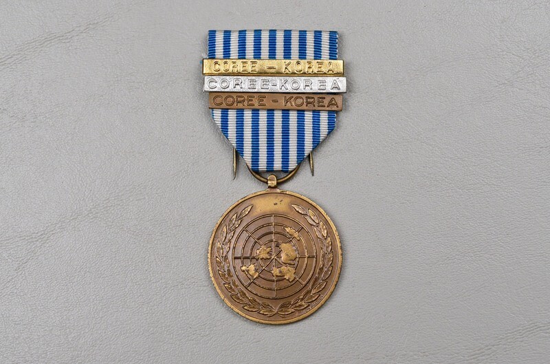 BELGIAN UNITED NATIONS KOREA MEDAL w/3 BARS BELGIAN UNITED NATIONS KOREA MEDAL w/3 BARS