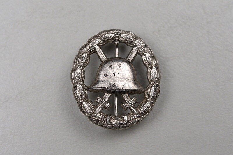 WWI GERMAN M1918 SILVER WOUND BADGE - CUT OUT WWI GERMAN M1918 SILVER WOUND BADGE - CUT OUT