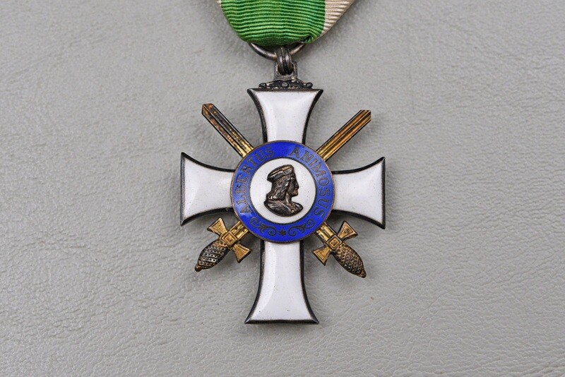 WWI GERMAN SAXON ORDER OF ALBERT, KNIGHTS CROSS 2nd CLASS - MARKED