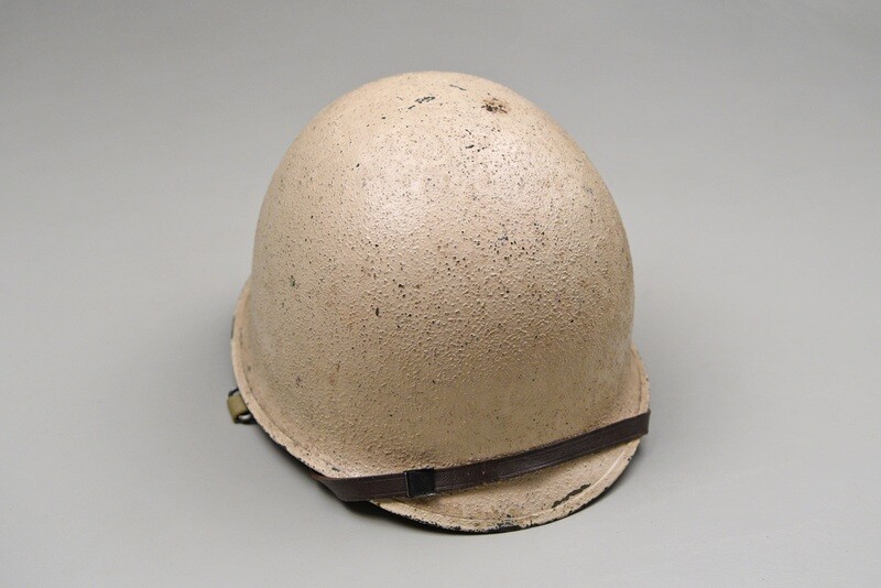WWII U.S. M1 HELMET w/ORIGINAL WHITE SNOW CAMOUFLAGE PAINT - FRONT SEAM