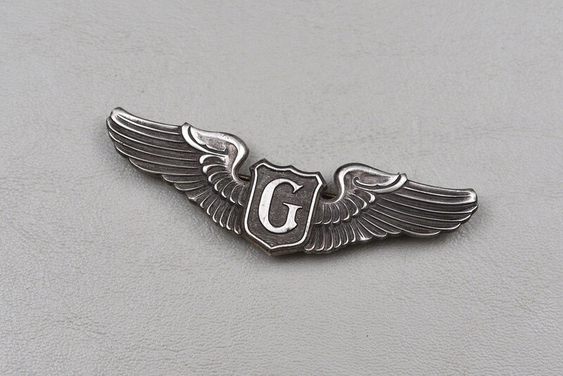 WWII U.S. GLIDER PILOT WING BY MEYER, NY - STERLING WWII U.S. GLIDER PILOT WING BY MEYER, NY - STERLING