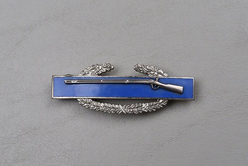KOREAN WAR U.S. COMBAT INFANTRY BADGE w/APPLIED MUSKET KOREAN WAR U.S. COMBAT INFANTRY BADGE w/APPLIED MUSKET