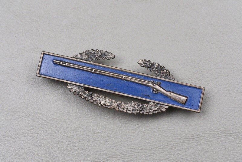 KOREAN WAR U.S. COMBAT INFANTRY BADGE BY E&H SIMON - STERLING