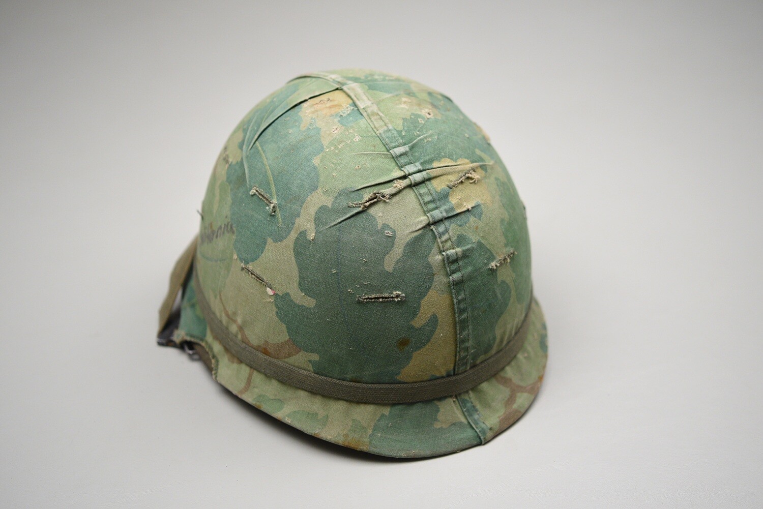 VIETNAM WAR U.S. ARMY M1 HELMET w/MITCHELL CAMOUFLAGE COVER &amp; GRAFFITI