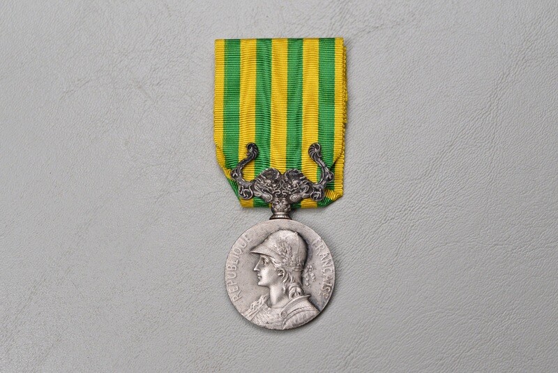 FRENCH 1900-1901 CHINA MEDAL FOR THE BOXER REBELLION FRENCH 1900-1901 CHINA MEDAL FOR THE BOXER REBELLION