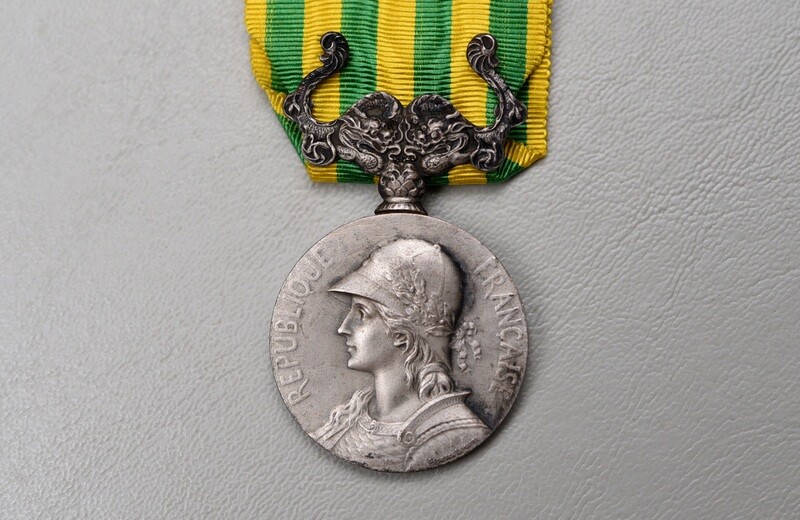 FRENCH 1900-1901 CHINA MEDAL FOR THE BOXER REBELLION