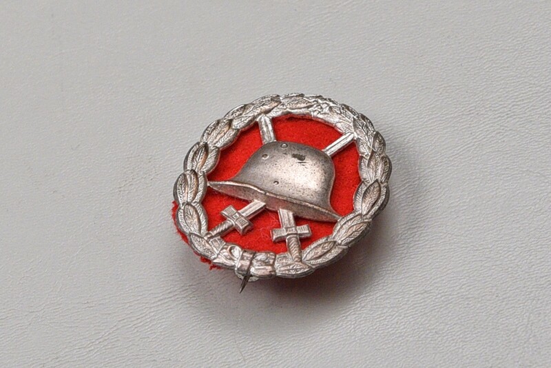 WWI GERMAN 1918 SILVER WOUND BADGE - -CUT OUT w/RED CLOTH BACKING