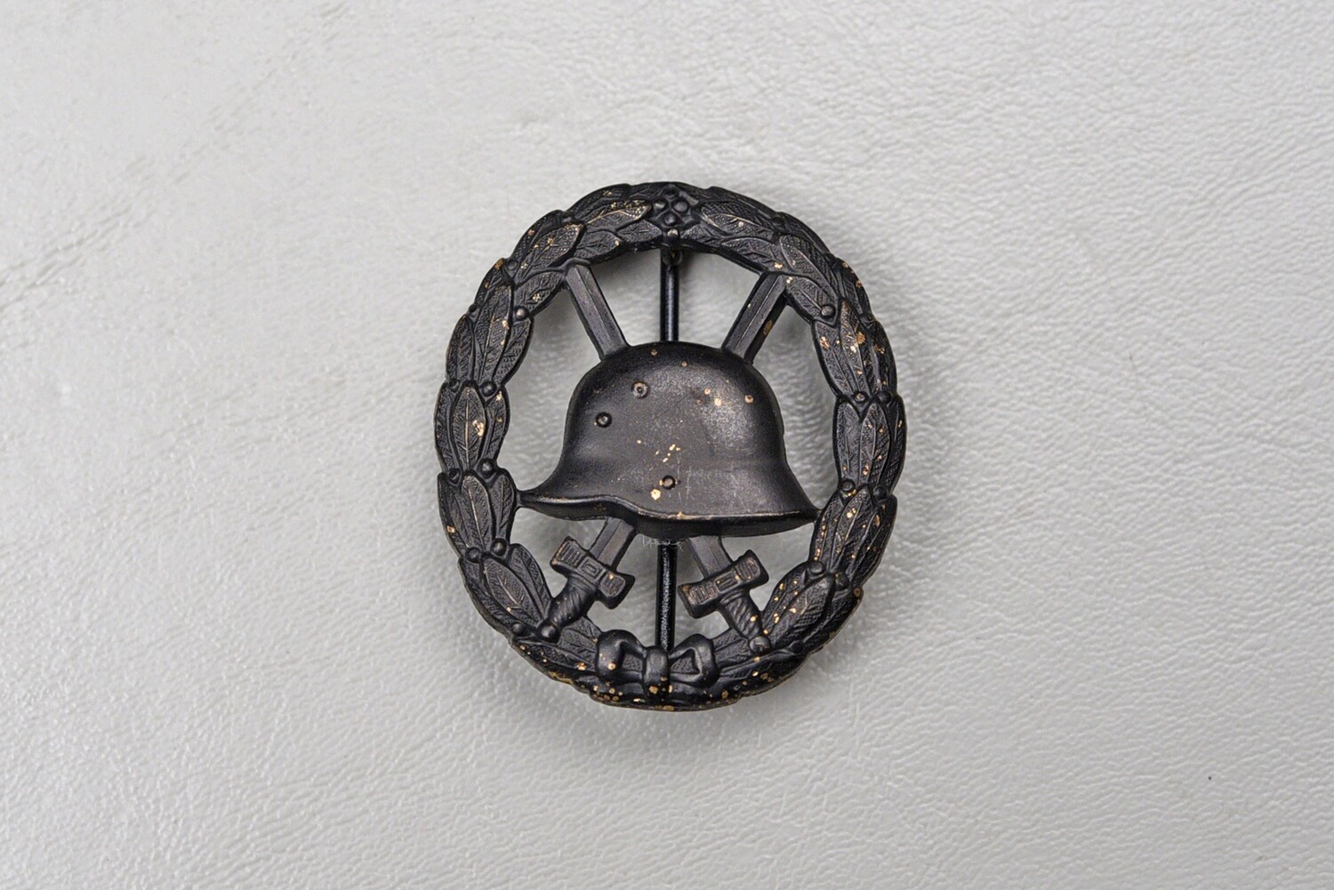 WWI GERMAN 1918 BLACK WOUND BADGE – CUT OUT TYPE