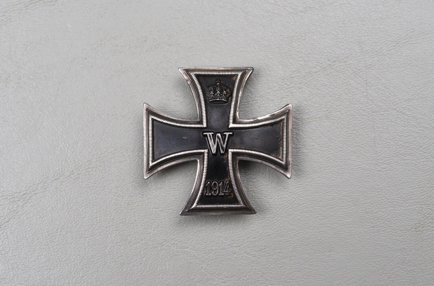 WWI GERMAN 1914 IRON CROSS 1st CLASS MARKED &quot;950&quot; – VAULTED