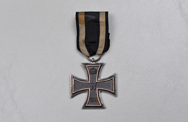 WWI GERMAN 1914 IRON CROSS 2nd CLASS MARKED "KO" w/RIBBON WWI GERMAN 1914 IRON CROSS 2nd CLASS MARKED "KO" w/RIBBON