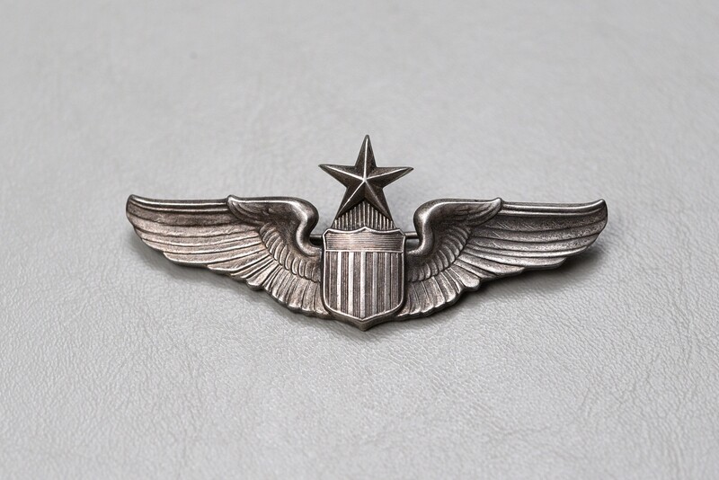 WWII U.S. ARMY AIR CORPS SENIOR PILOT WING - PINBACK, STERLING