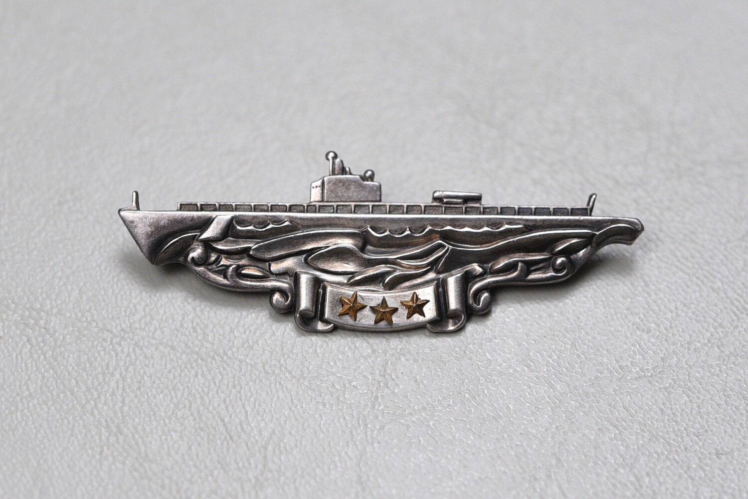WWII U.S. NAVY DEEP WAVE SUBMARINE PATROL BADGE w/3 STARS BY H&amp;H - PINBACK