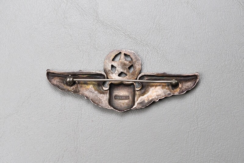 WWII U.S. ARMY AIR CORPS COMMAND PILOT WING - PINBACK, STERLING
