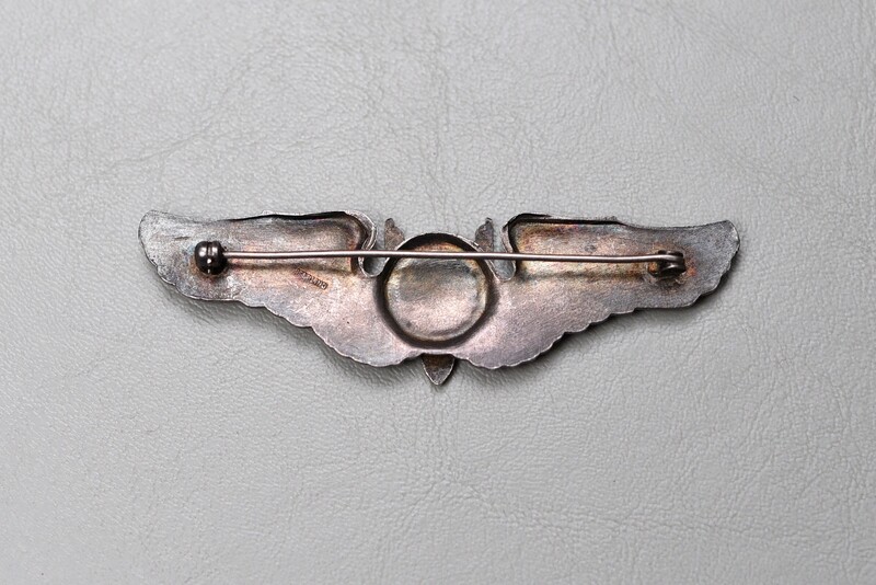 WWII U.S. ARMY AIR CORPS AIR GUNNER WING - PINBACK, STERLING