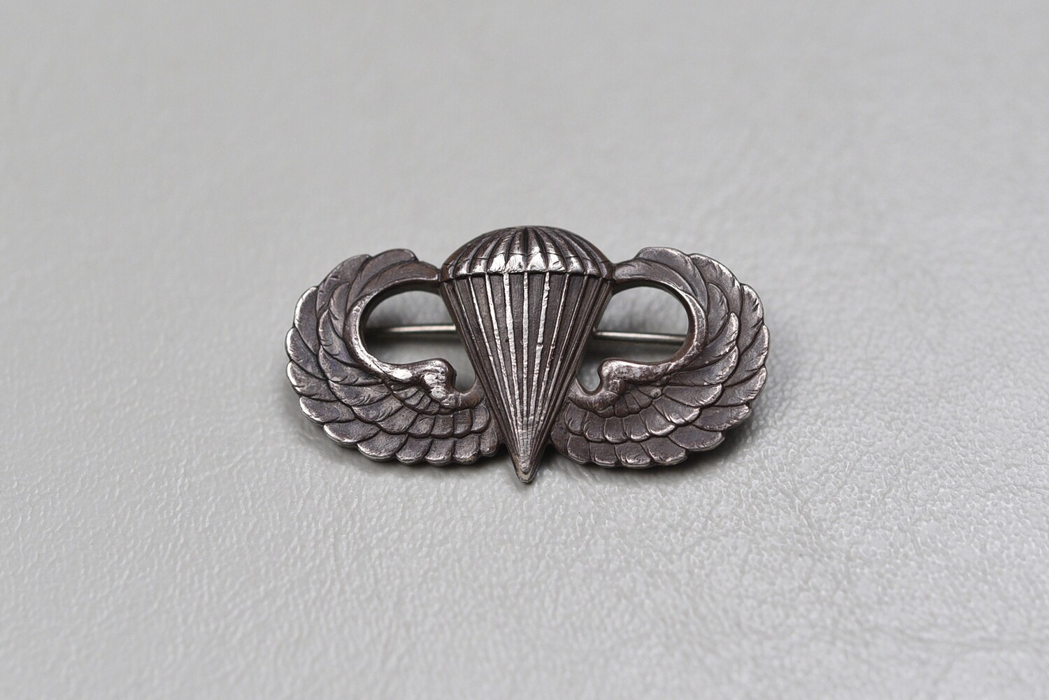 WWII U.S. PARATROOPER JUMP WING - STERLING