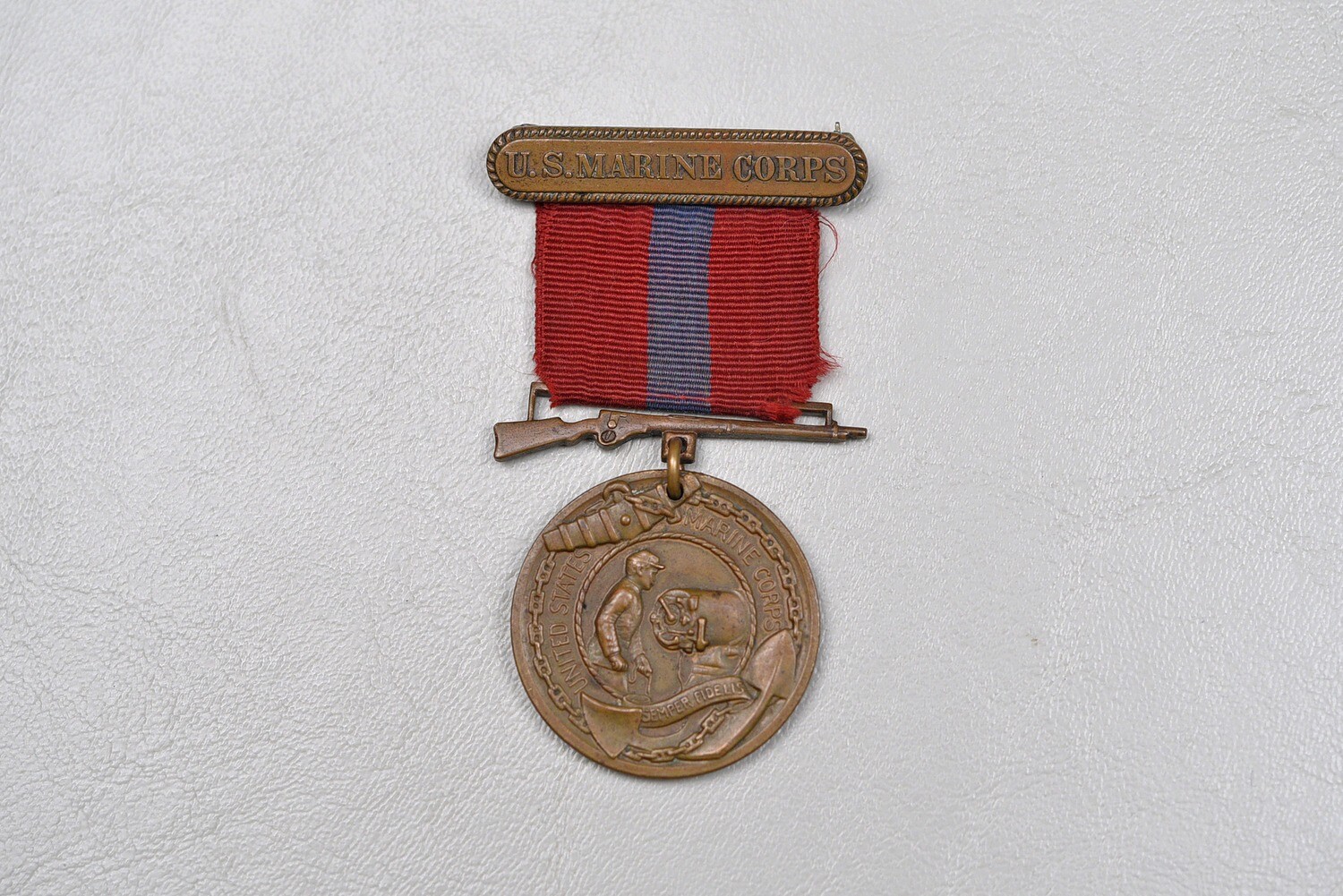 WWII U.S. MARINE CORPS GOOD CONDUCT MEDAL - NAMED AND DATED