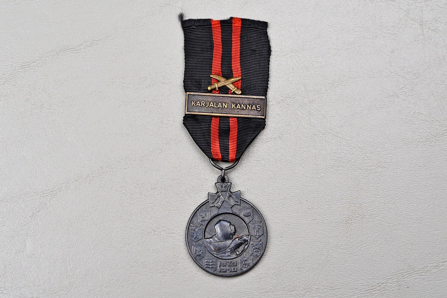 1939-1940 FINNISH WINTER WAR MEDAL w/BAR “KRAJALAN KANNAS”