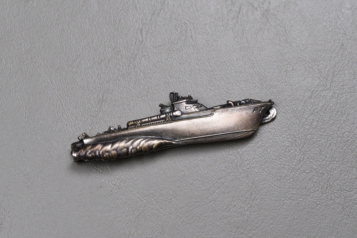 WWII U.S. NAVY PT BOAT BADGE TIE CLIP
