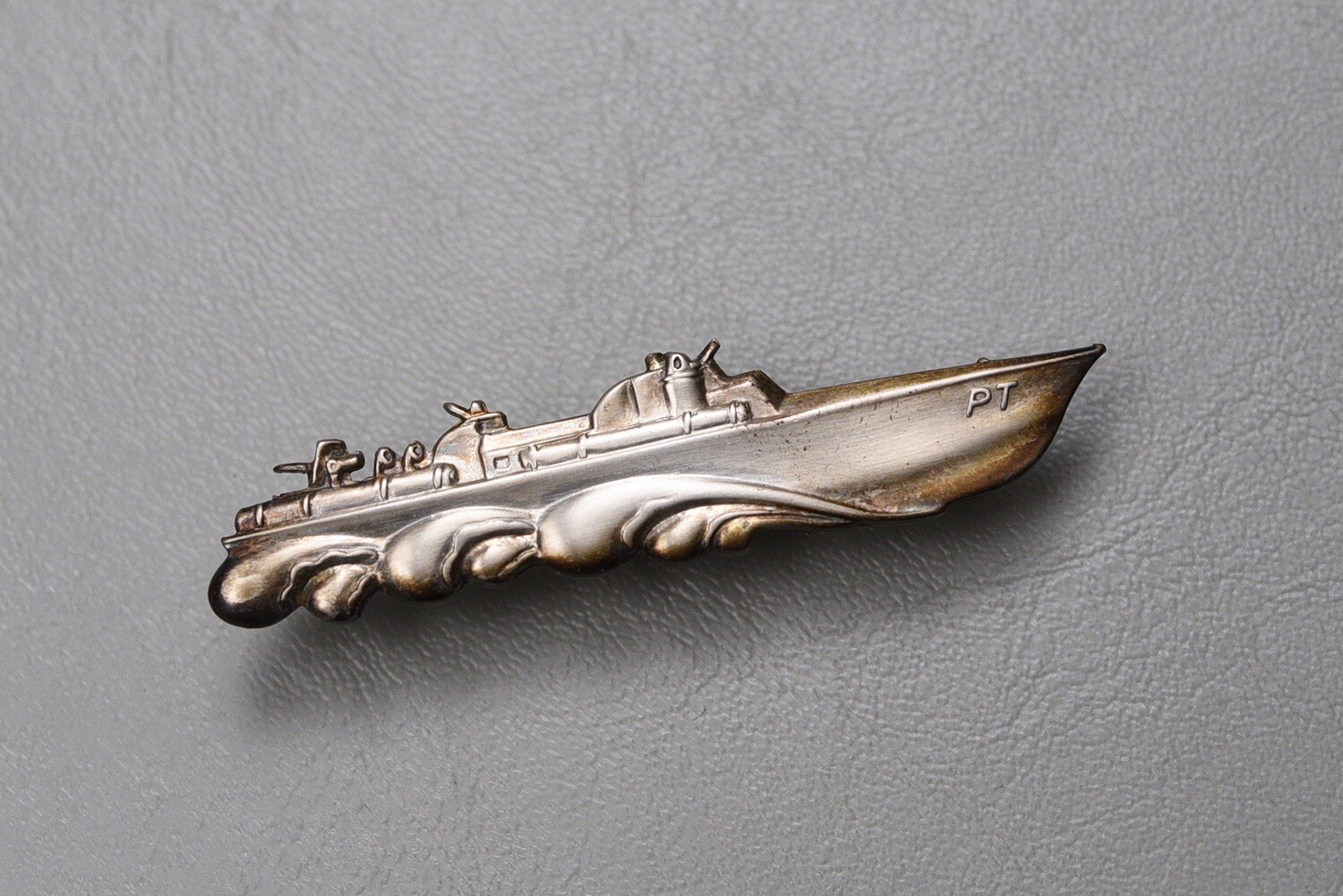 WWII U.S. NAVY PT BOAT BADGE - PINBACK, STERLING