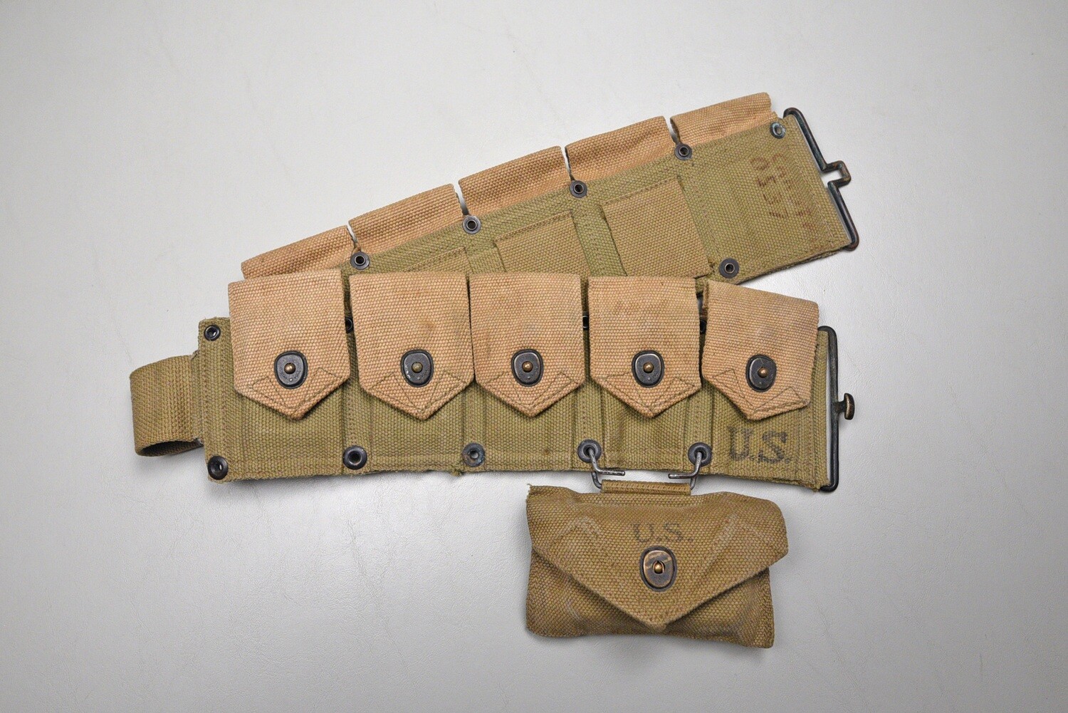 WWII U.S. M1 GARAND CARTRIDGE BELT w/FIRST AID KIT - DATED 1942