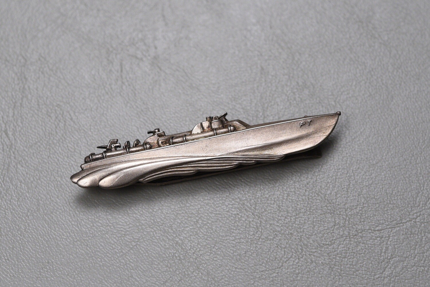 WWII U.S. NAVY PT BOAT BADGE ELCO TIE CLIP