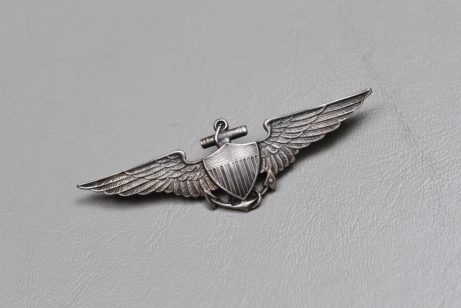 PRE-WWII U.S. NAVY PILOT&#39;S WING BY MEYER, N.Y. - PIN BACK, STERLING