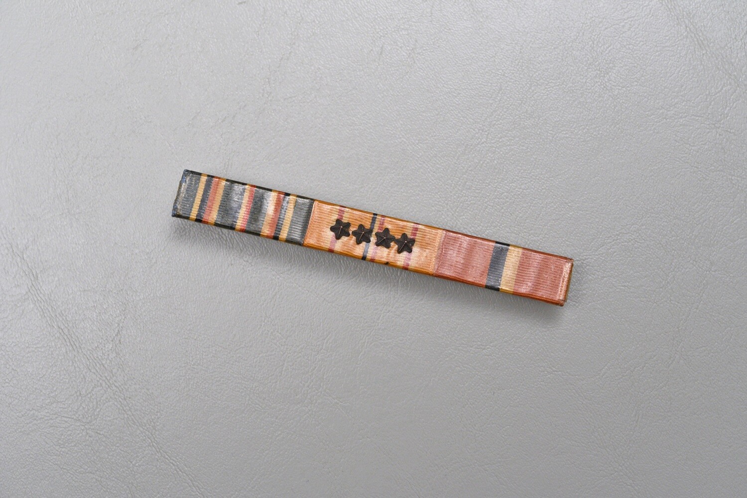 WWII U.S. PACIFIC THEATER 3-PLACE RIBBON BAR - PINBACK, PLASTIC COVERED