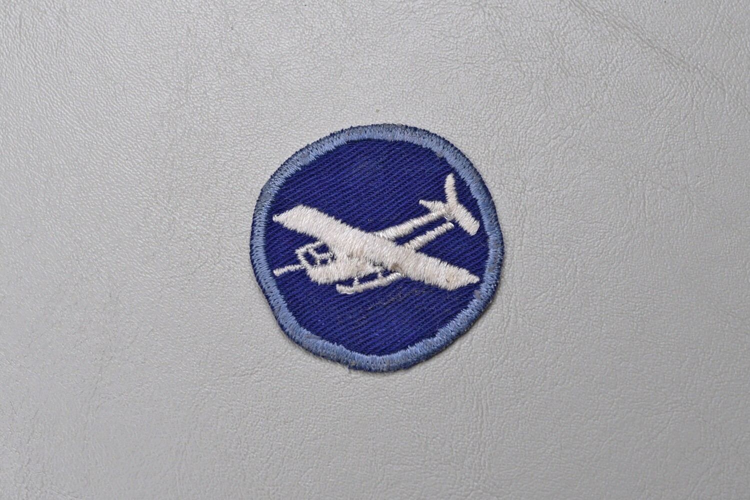 WWII U.S. AIRBORNE GLIDER INFANTRY REGT OVERSEAS CAP PATCH - BLUE BORDER, TWILL