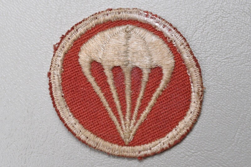 WWII U.S. AIRBORNE PARACHUTE ARTILLERY OVERSEAS CAP PATCH - TWILL