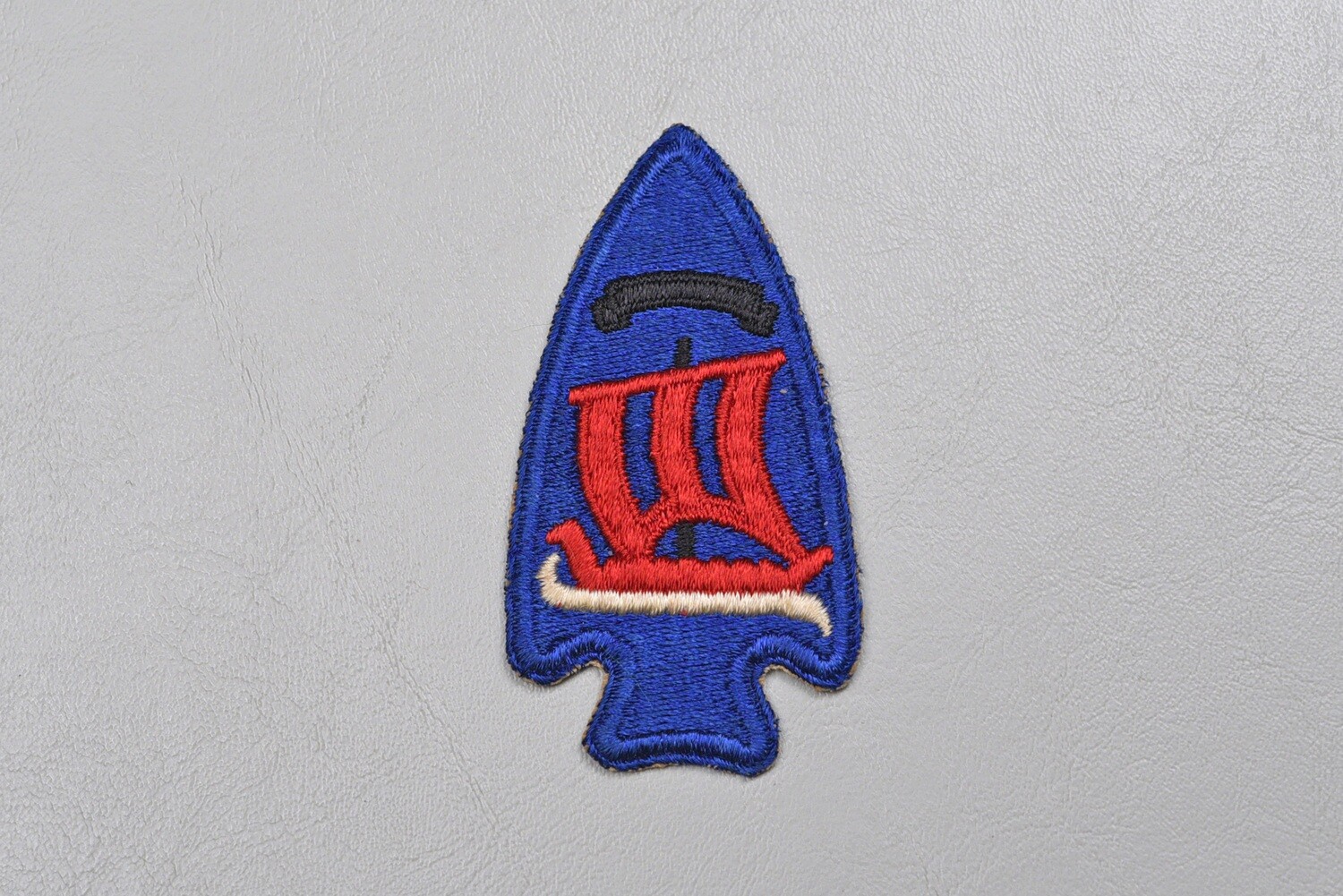 WWII U.S. 474th INFANTRY REGIMENT SHOULDER PATCH - BLUE