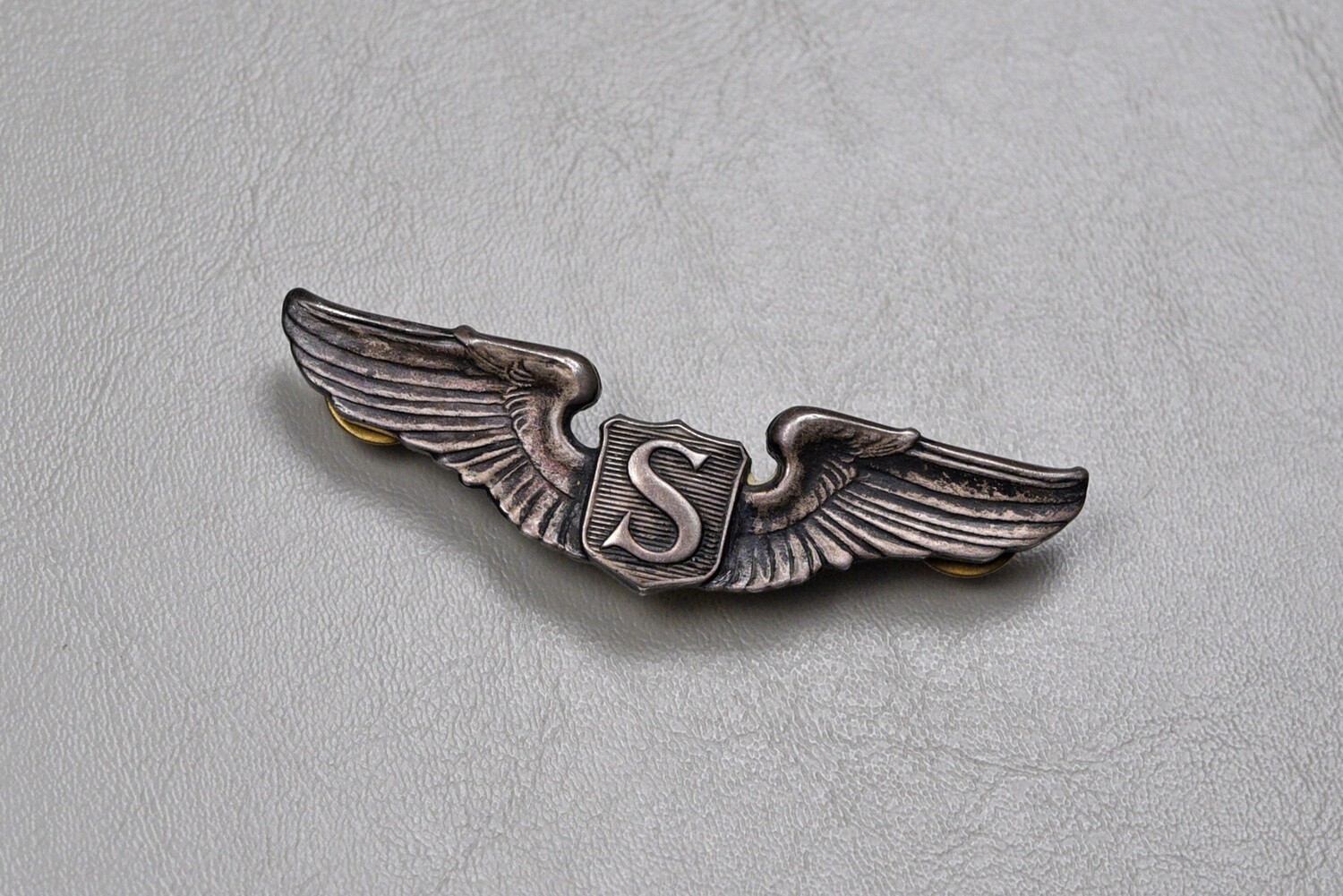 WWII U.S. ARMY AIR CORPS SERVICE PILOT WINGS BY A.E.CO. - STERLING