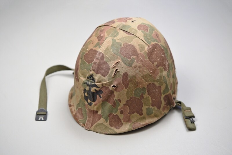 KOREAN WAR U.S. MARINE CORPS M1 HELMET w/CAMOUFLAGE COVER - FRONT SEAM