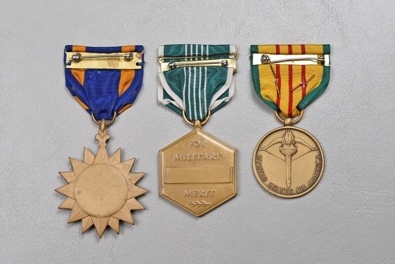 VIETNAM WAR U.S. AIR MEDAL GROUP