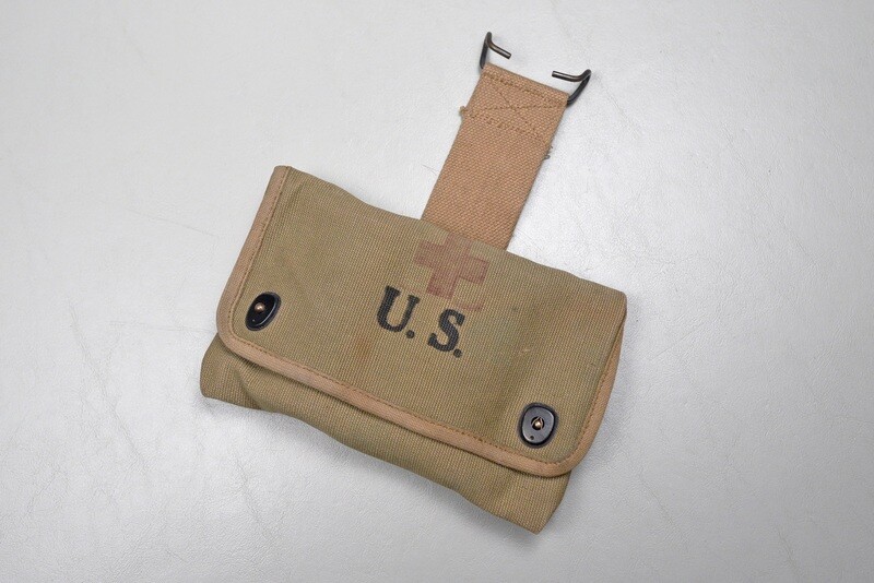 WWI U.S. POUCH FOR SMALL ARTICLES w/RED CROSS – DATED 9-18