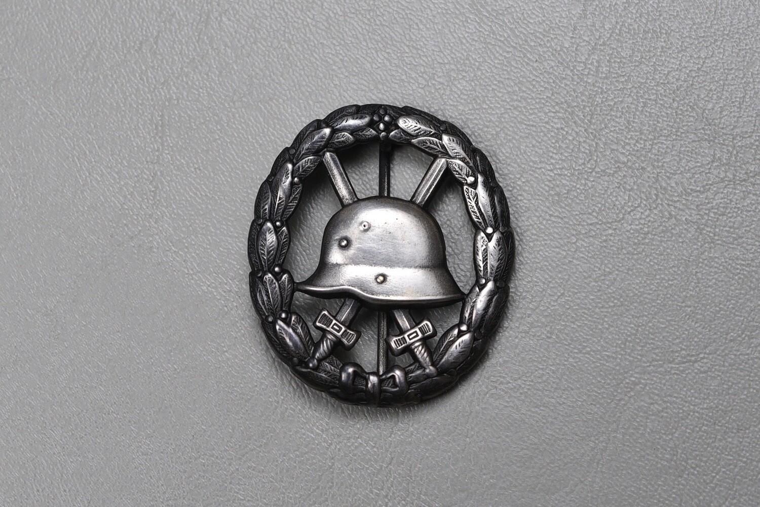 WWI GERMAN 1918 BLACK/SILVER WOUND BADGE