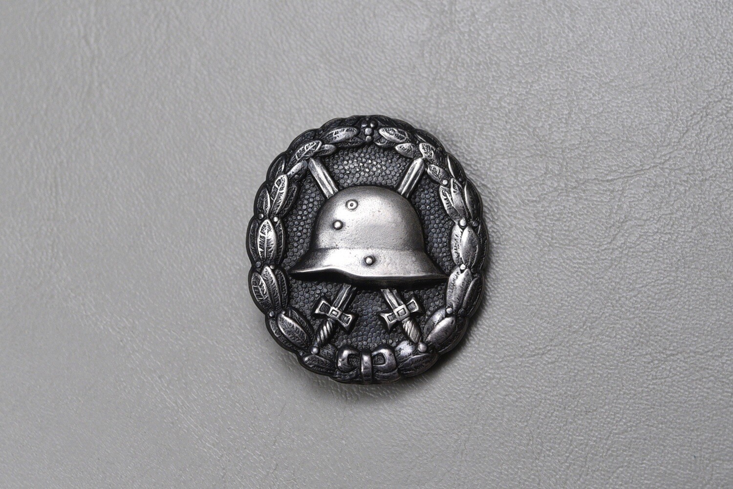 WWI GERMAN 1918 BLACK/SILVER WOUND BADGE