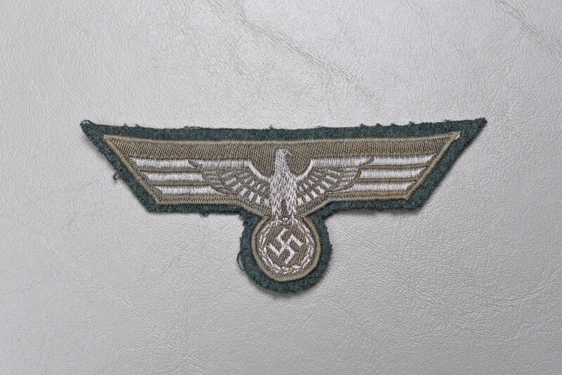 WWII GERMAN ENLISTED WAFFENROCK BREAST EAGLE - SILVER WIRE, MINT
