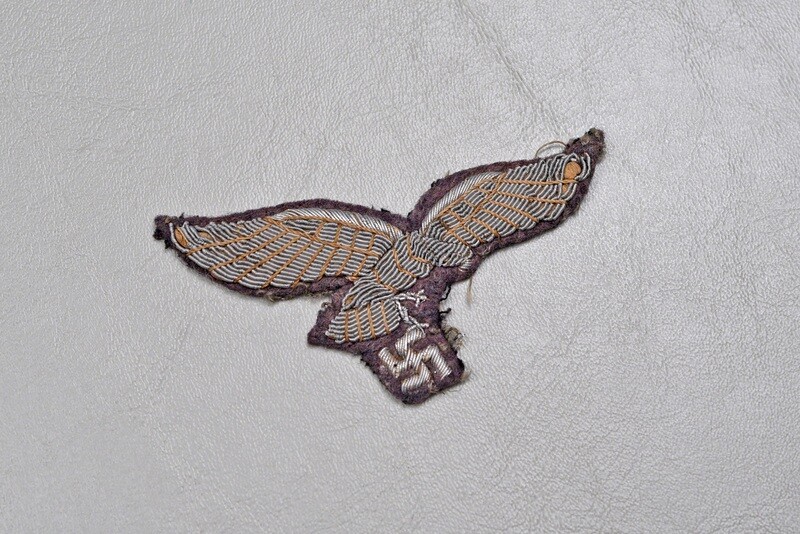 WWII GERMAN LUFTWAFFE OFFICER&#39;S EAGLE IN BULLION – UNIFORM REMOVED