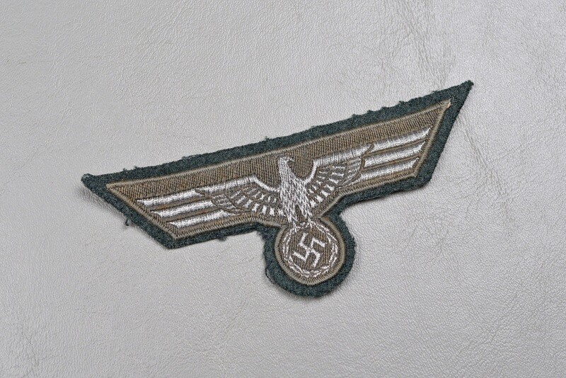 WWII GERMAN ENLISTED WAFFENROCK BREAST EAGLE - SILVER WIRE, MINT