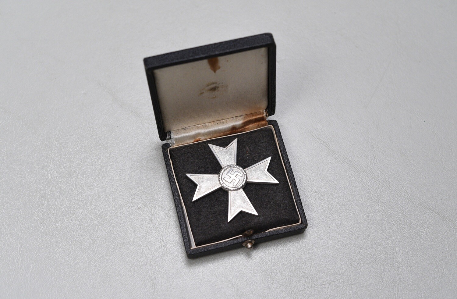 WWII GERMAN 1939 WAR MERIT CROSS 1st CLASS w/o SWORDS - CASED