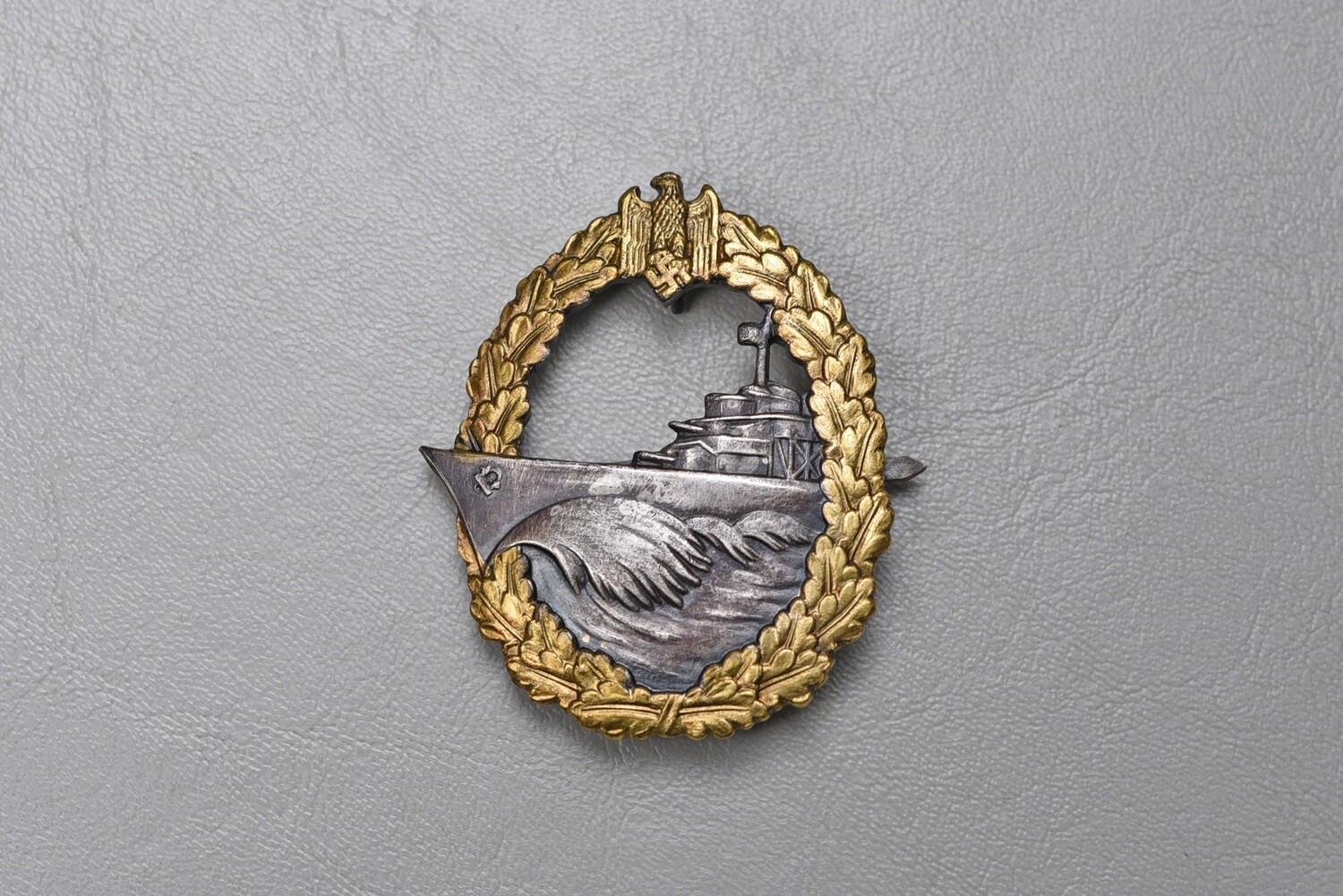 WWII GERMAN KRIEGSMARINE DESTROYER BADGE BY SCHWERIN