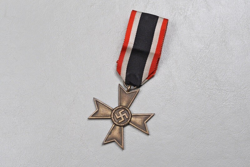 WWII GERMAN 1939 WAR SERVICE CROSS 2nd CLASS w/o SWORDS - MARKED &#39;15&#39;