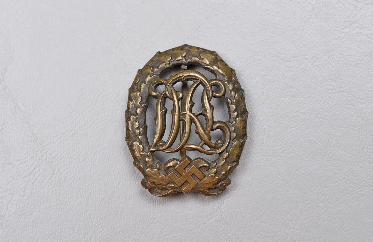 WWII GERMAN M1937 DRL SPORTS BADGE IN BRONZE - WERNSTEIN JENA