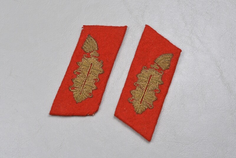 WWII GERMAN GENERAL COLLAR TABS IN GOLD BULLION