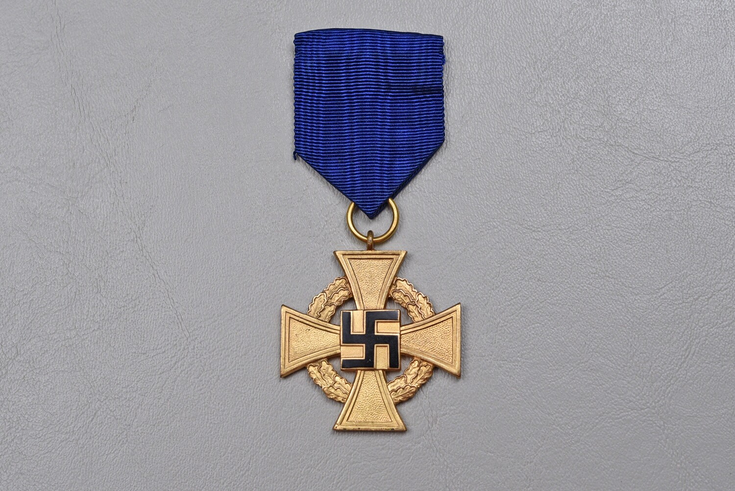 WWII GERMAN 40 YEAR CIVILIAN FAITHFUL SERVICE MEDAL BY DESCHLER