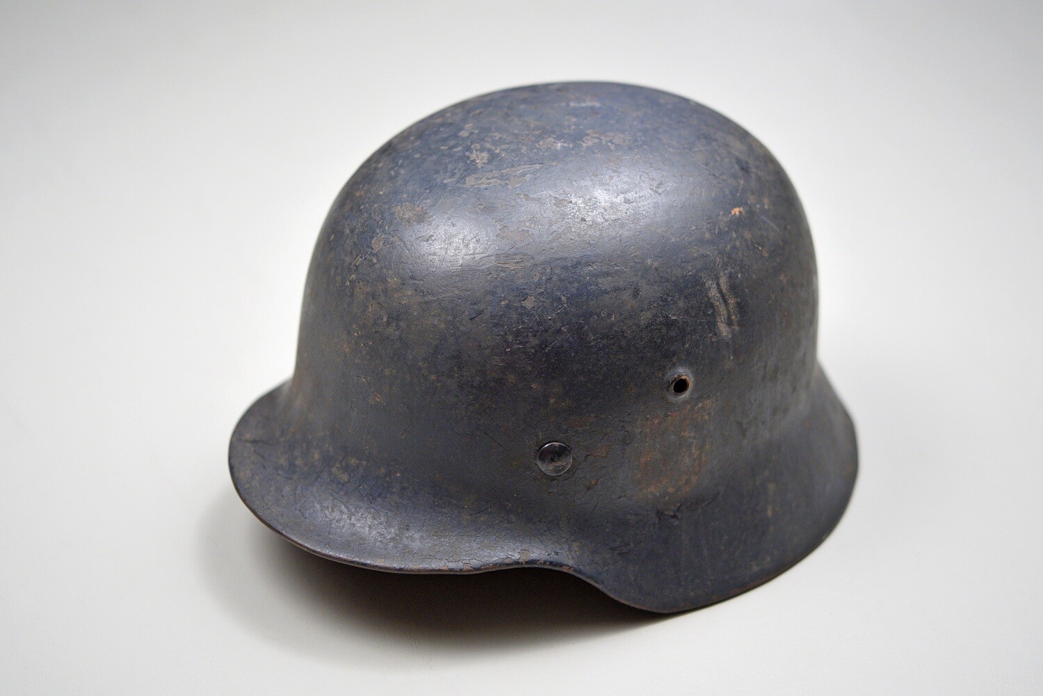WWII GERMAN M40 DOUBLE DECAL STEEL HELMET - INSIGNIA REMOVED, NAMED