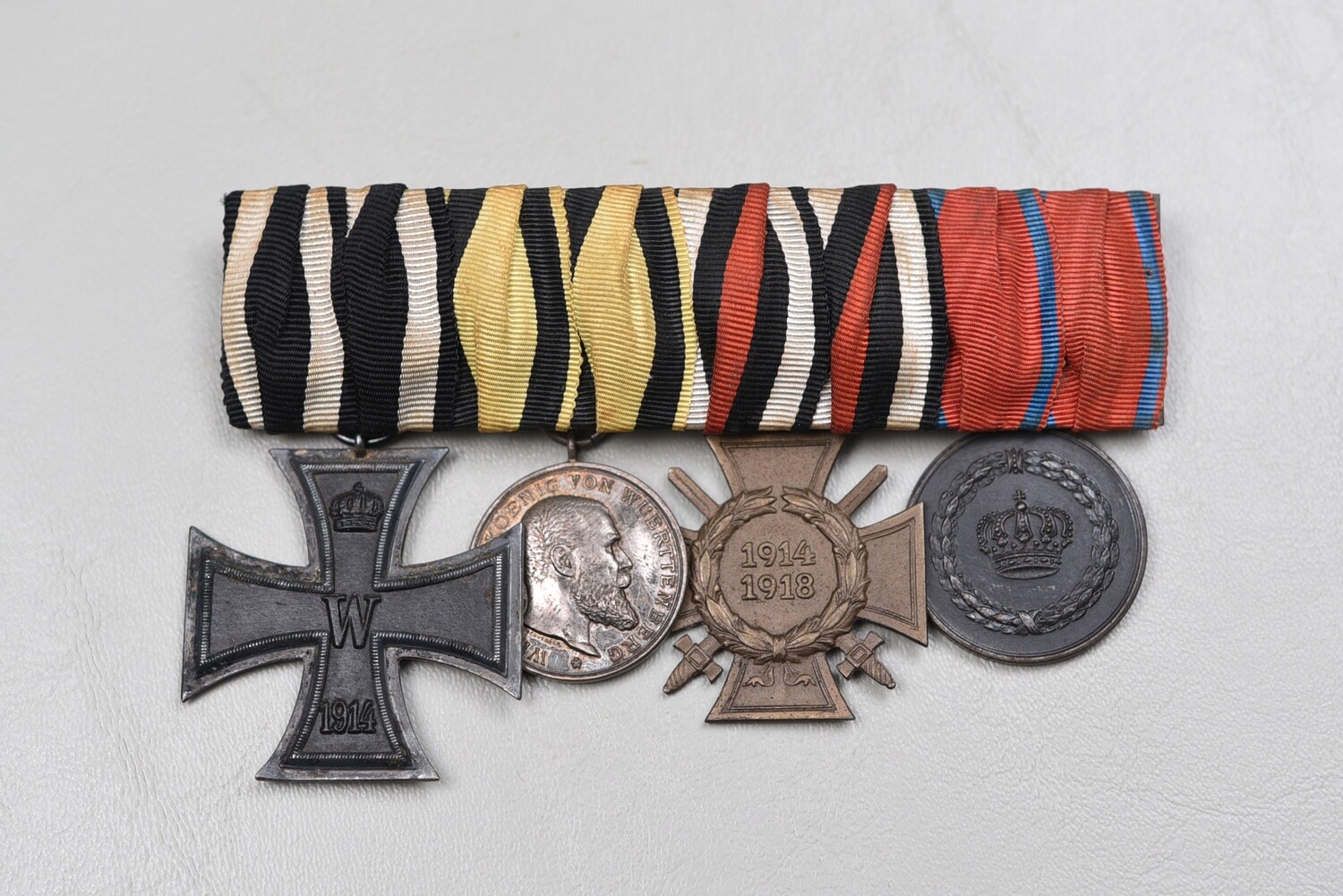 WWI GERMAN 1914 IRON CROSS/WURTTEMBERG BRAVERY MEDAL 4-PLACE MEDAL BAR