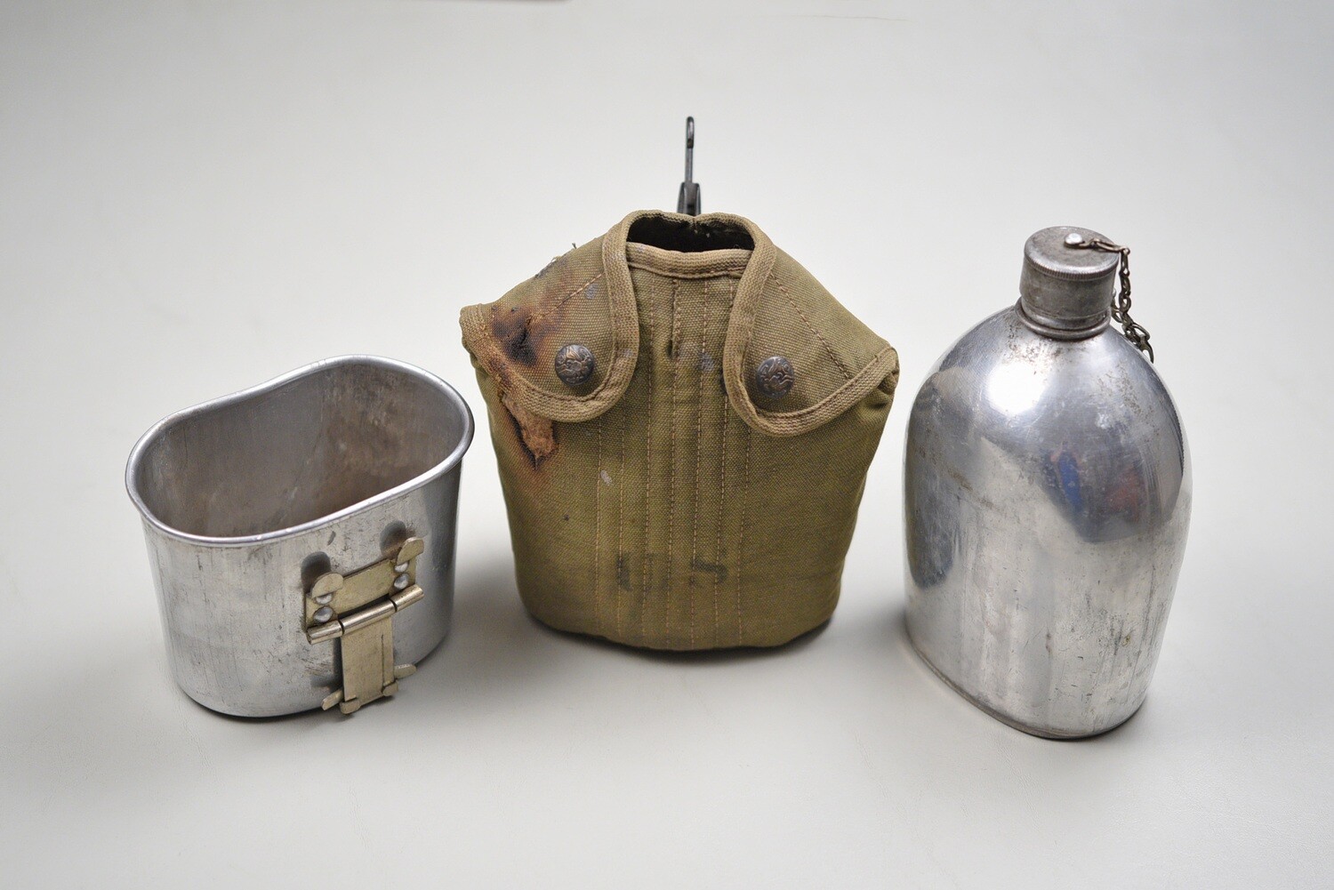 PRE-WWI M1910 SEAMLESS SPUN ALUMINUM CANTEEN w/CORRECT CUP, EAGLE SNAPS - NAMED