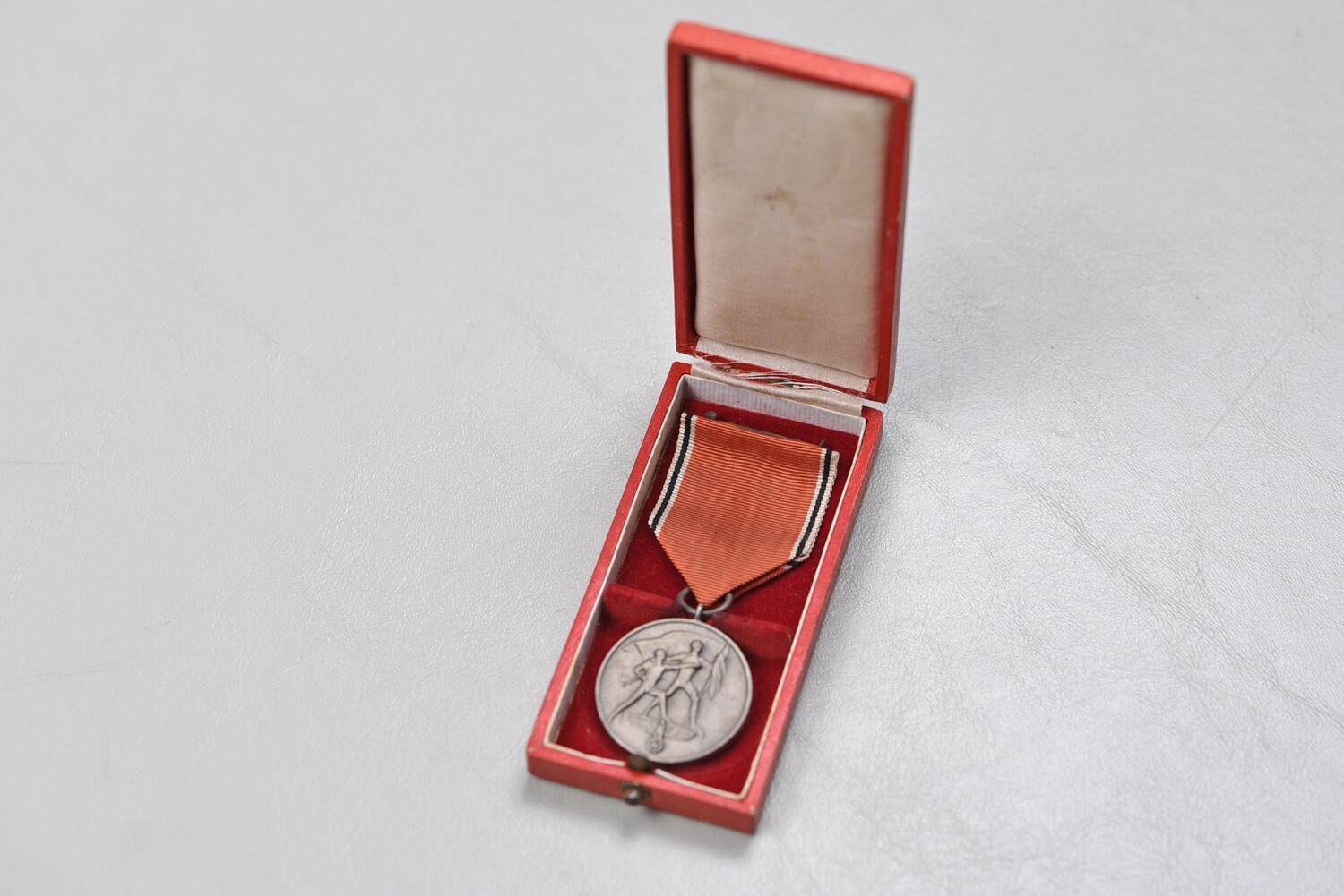 WWII GERMAN AUSTRIAN ANSCHLUSS MEDAL IN RED BOX