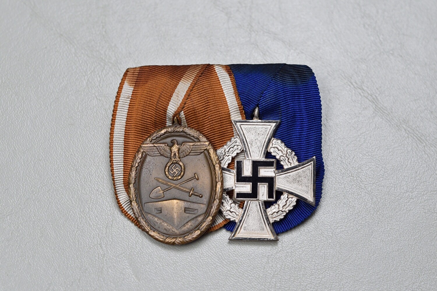 WWII GERMAN WEST WALL/25 YEAR LONG SERVICE 2-PLACE PARADE MOUNTED MEDAL BAR